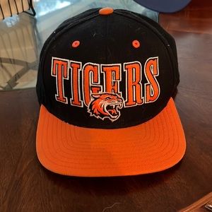 Adidas rit tigers SnapBack hat